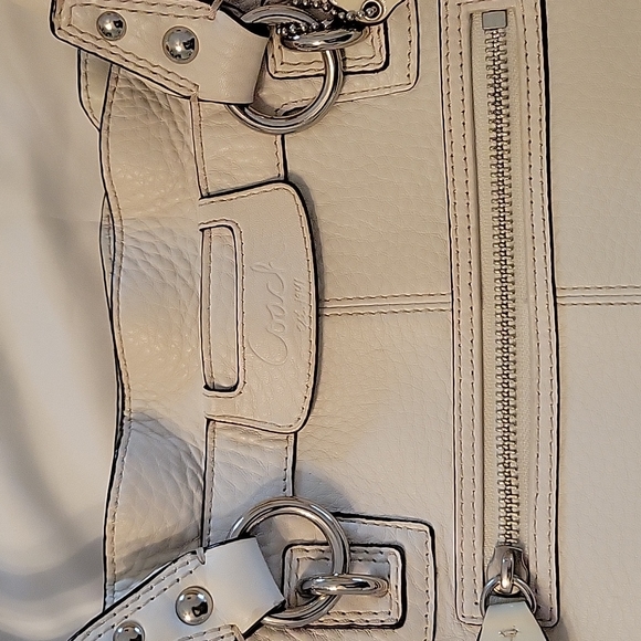 Authentic Coach handbag - Picture 2 of 14